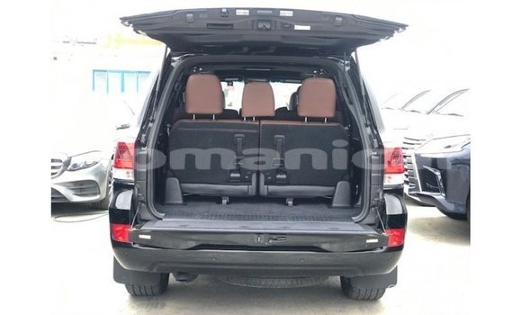 Buy Import Toyota Land Cruiser Black Car in Import - Dubai in Dhufar Buy Import Toyota Land Cruiser Black Car in Import - Dubai in Dhufar