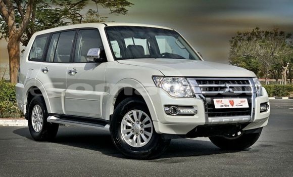 Buy Import Mitsubishi Pajero White Car in Import - Dubai in Dhufar Buy Import Mitsubishi Pajero White Car in Import - Dubai in Dhufar