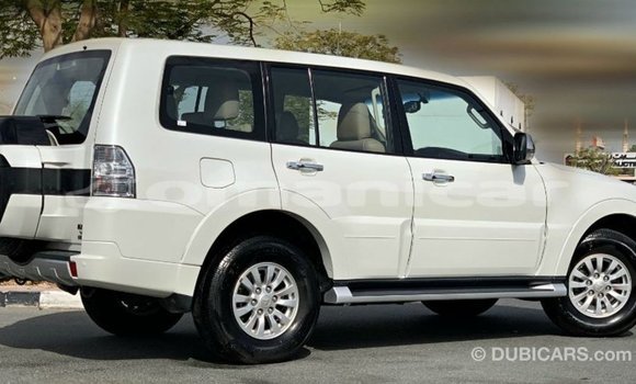 Buy Import Mitsubishi Pajero White Car in Import - Dubai in Dhufar Buy Import Mitsubishi Pajero White Car in Import - Dubai in Dhufar