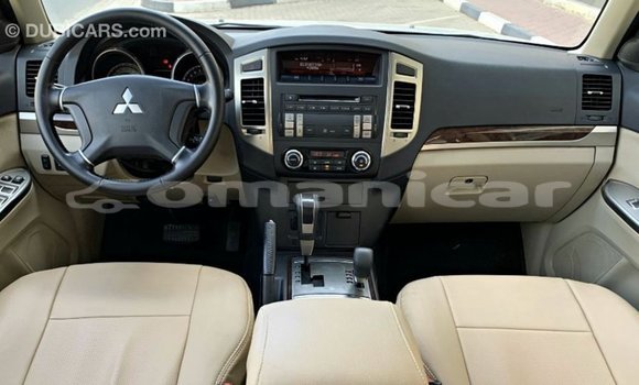 Buy Import Mitsubishi Pajero White Car in Import - Dubai in Dhufar Buy Import Mitsubishi Pajero White Car in Import - Dubai in Dhufar