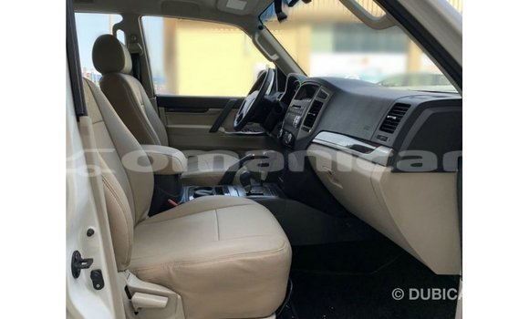 Buy Import Mitsubishi Pajero White Car in Import - Dubai in Dhufar Buy Import Mitsubishi Pajero White Car in Import - Dubai in Dhufar