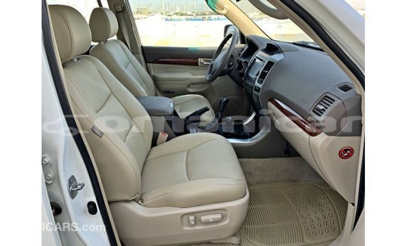 Buy Import Toyota Prado White Car in Import - Dubai in Dhufar Buy Import Toyota Prado White Car in Import - Dubai in Dhufar