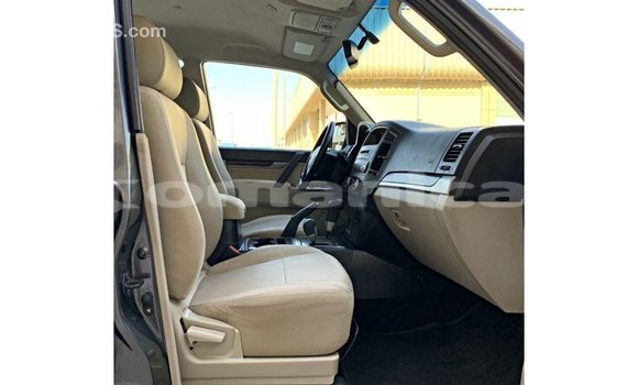 Buy Import Mitsubishi Pajero Other Car in Import - Dubai in Dhufar Buy Import Mitsubishi Pajero Other Car in Import - Dubai in Dhufar