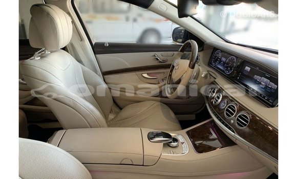 Buy Import Mercedes-Benz 190 Black Car in Import - Dubai in Dhufar Buy Import Mercedes-Benz 190 Black Car in Import - Dubai in Dhufar
