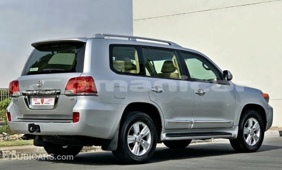 Buy Import Toyota Land Cruiser Other Car in Import - Dubai in Dhufar Buy Import Toyota Land Cruiser Other Car in Import - Dubai in Dhufar