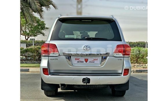 Buy Import Toyota Land Cruiser Other Car in Import - Dubai in Dhufar Buy Import Toyota Land Cruiser Other Car in Import - Dubai in Dhufar