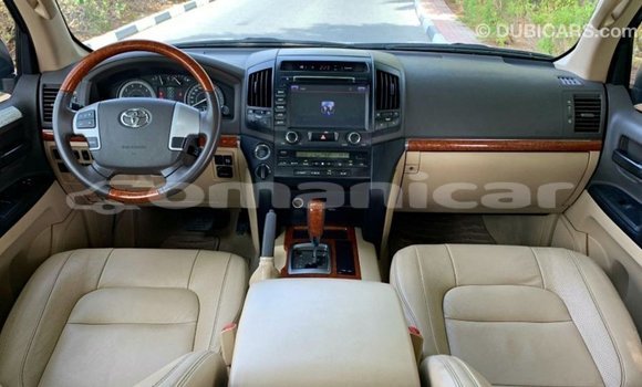 Buy Import Toyota Land Cruiser Other Car in Import - Dubai in Dhufar Buy Import Toyota Land Cruiser Other Car in Import - Dubai in Dhufar