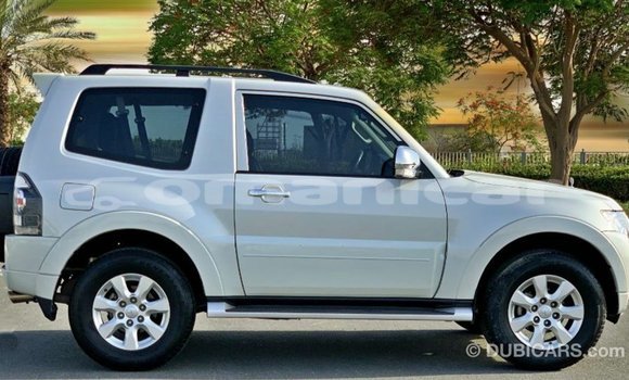 Buy Import Mitsubishi Pajero White Car in Import - Dubai in Dhufar Buy Import Mitsubishi Pajero White Car in Import - Dubai in Dhufar