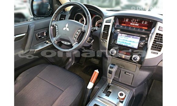 Buy Import Mitsubishi Pajero White Car in Import - Dubai in Dhufar Buy Import Mitsubishi Pajero White Car in Import - Dubai in Dhufar