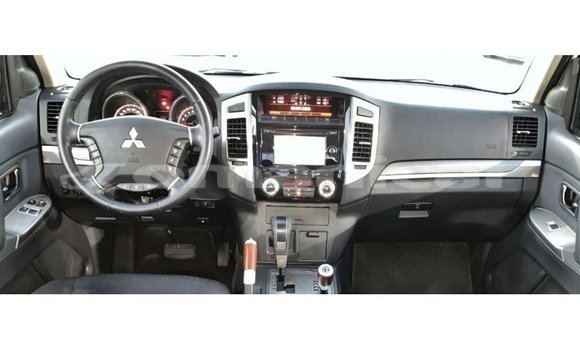 Buy Import Mitsubishi Pajero White Car in Import - Dubai in Dhufar Buy Import Mitsubishi Pajero White Car in Import - Dubai in Dhufar