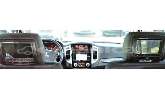 Buy Import Mitsubishi Pajero White Car in Import - Dubai in Dhufar Buy Import Mitsubishi Pajero White Car in Import - Dubai in Dhufar