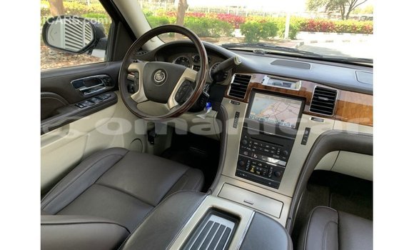 Buy Import Cadillac Escalade Black Car in Import - Dubai in Dhufar Buy Import Cadillac Escalade Black Car in Import - Dubai in Dhufar