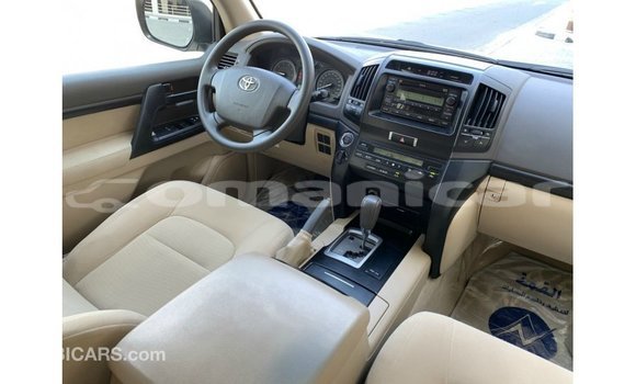 Buy Import Toyota Land Cruiser Other Car in Import - Dubai in Dhufar Buy Import Toyota Land Cruiser Other Car in Import - Dubai in Dhufar