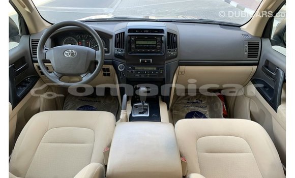 Buy Import Toyota Land Cruiser Other Car in Import - Dubai in Dhufar Buy Import Toyota Land Cruiser Other Car in Import - Dubai in Dhufar