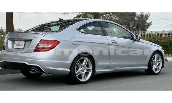 Buy Import Mercedes-Benz 190 Other Car in Import - Dubai in Dhufar Buy Import Mercedes-Benz 190 Other Car in Import - Dubai in Dhufar