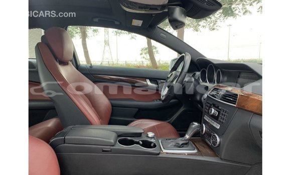 Buy Import Mercedes-Benz 190 Other Car in Import - Dubai in Dhufar Buy Import Mercedes-Benz 190 Other Car in Import - Dubai in Dhufar