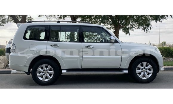 Buy Import Mitsubishi Pajero White Car in Import - Dubai in Dhufar Buy Import Mitsubishi Pajero White Car in Import - Dubai in Dhufar