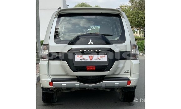 Buy Import Mitsubishi Pajero White Car in Import - Dubai in Dhufar Buy Import Mitsubishi Pajero White Car in Import - Dubai in Dhufar