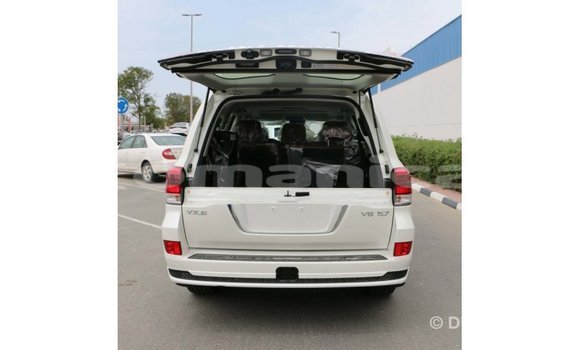 Buy Import Toyota Land Cruiser White Car in Import - Dubai in Dhufar Buy Import Toyota Land Cruiser White Car in Import - Dubai in Dhufar