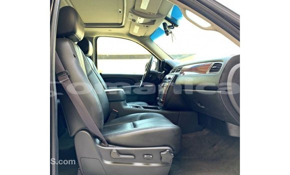 Buy Import Chevrolet Suburban Black Car in Import - Dubai in Dhufar Buy Import Chevrolet Suburban Black Car in Import - Dubai in Dhufar