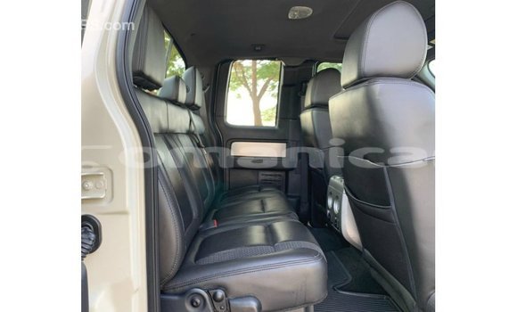 Buy Import Ford Club Wagon Beige Car in Import - Dubai in Dhufar Buy Import Ford Club Wagon Beige Car in Import - Dubai in Dhufar
