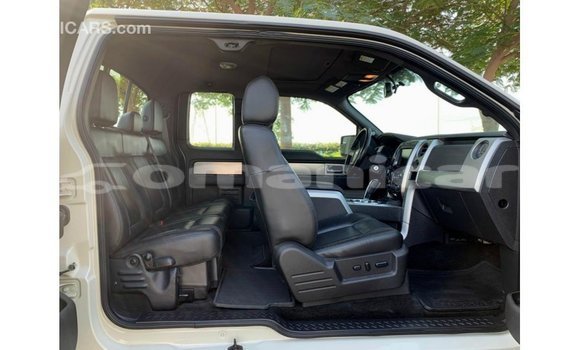 Buy Import Ford Club Wagon Beige Car in Import - Dubai in Dhufar Buy Import Ford Club Wagon Beige Car in Import - Dubai in Dhufar