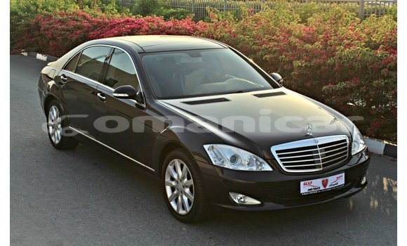 Buy Import Mercedes-Benz 200 Blue Car in Import - Dubai in Dhufar