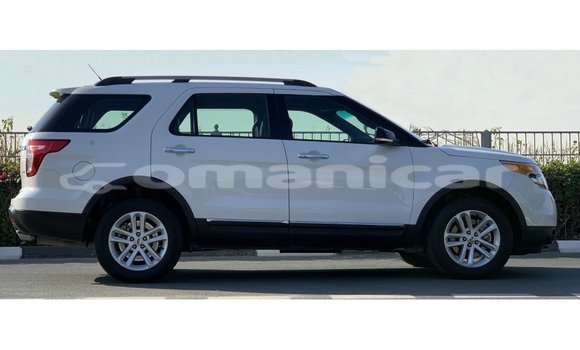 Buy Import Ford Explorer White Car in Import - Dubai in Dhufar Buy Import Ford Explorer White Car in Import - Dubai in Dhufar