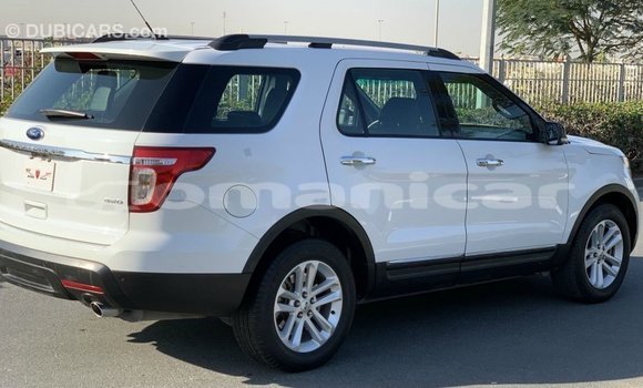 Buy Import Ford Explorer White Car in Import - Dubai in Dhufar Buy Import Ford Explorer White Car in Import - Dubai in Dhufar