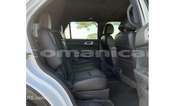 Buy Import Ford Explorer White Car in Import - Dubai in Dhufar Buy Import Ford Explorer White Car in Import - Dubai in Dhufar