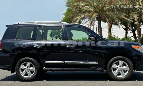 Buy Import Toyota Land Cruiser Black Car in Import - Dubai in Dhufar Buy Import Toyota Land Cruiser Black Car in Import - Dubai in Dhufar