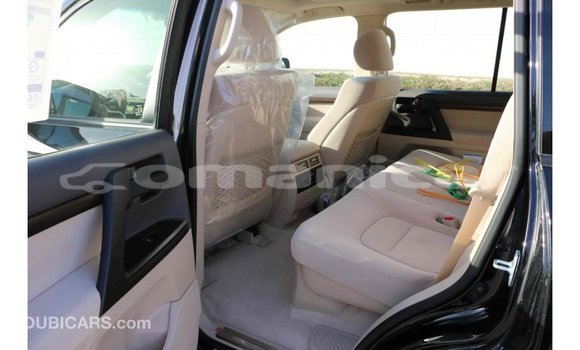 Buy Import Toyota Land Cruiser Black Car in Import - Dubai in Dhufar Buy Import Toyota Land Cruiser Black Car in Import - Dubai in Dhufar