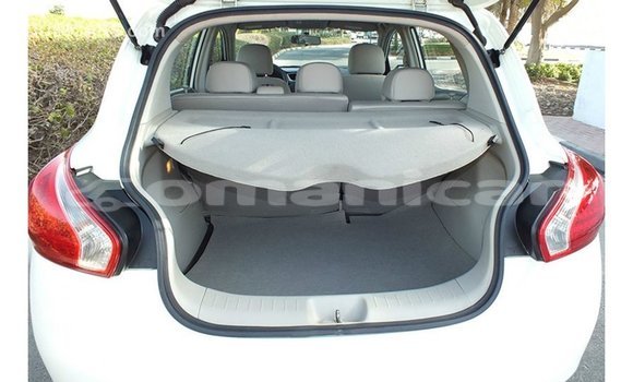 Buy Import Nissan Tiida White Car in Import - Dubai in Dhufar Buy Import Nissan Tiida White Car in Import - Dubai in Dhufar