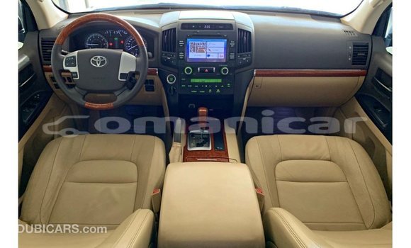 Buy Import Toyota Land Cruiser Other Car in Import - Dubai in Dhufar Buy Import Toyota Land Cruiser Other Car in Import - Dubai in Dhufar