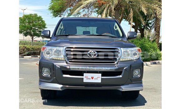 Buy Import Toyota Land Cruiser Other Car in Import - Dubai in Dhufar Buy Import Toyota Land Cruiser Other Car in Import - Dubai in Dhufar