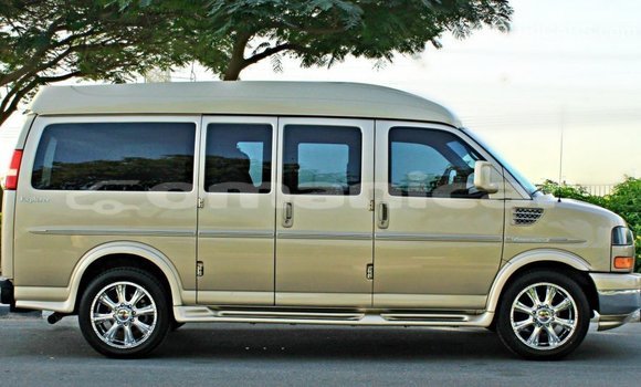 Buy Import GMC Acadia Other Car in Import - Dubai in Dhufar Buy Import GMC Acadia Other Car in Import - Dubai in Dhufar