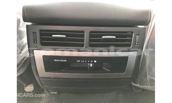 Buy Import Toyota Land Cruiser White Car in Import - Dubai in Dhufar Buy Import Toyota Land Cruiser White Car in Import - Dubai in Dhufar