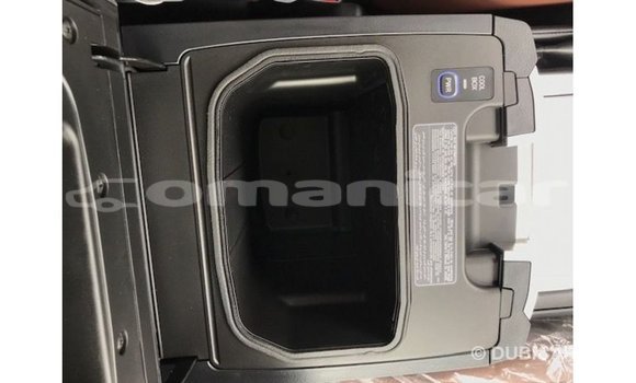 Buy Import Toyota Land Cruiser White Car in Import - Dubai in Dhufar Buy Import Toyota Land Cruiser White Car in Import - Dubai in Dhufar