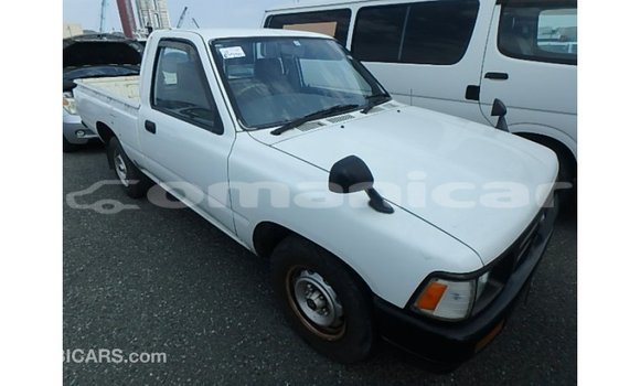 Buy Import Toyota Hilux White Car in Import - Dubai in Dhufar Buy Import Toyota Hilux White Car in Import - Dubai in Dhufar