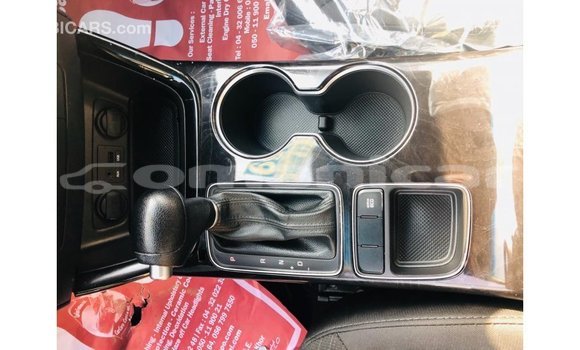 Buy Import Kia Sorento Other Car in Import - Dubai in Dhufar Buy Import Kia Sorento Other Car in Import - Dubai in Dhufar