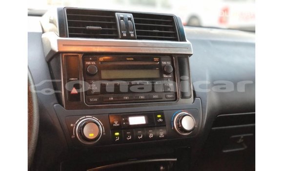 Buy Import Toyota Prado White Car in Import - Dubai in Dhufar Buy Import Toyota Prado White Car in Import - Dubai in Dhufar