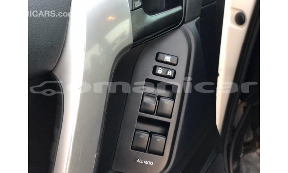 Buy Import Toyota Prado White Car in Import - Dubai in Dhufar Buy Import Toyota Prado White Car in Import - Dubai in Dhufar