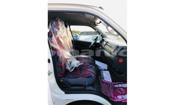 Buy Import Toyota Hiace White Car in Import - Dubai in Dhufar Buy Import Toyota Hiace White Car in Import - Dubai in Dhufar