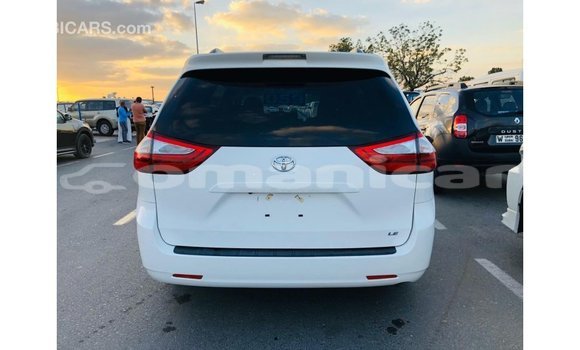 Buy Import Toyota Sienna White Car in Import - Dubai in Dhufar Buy Import Toyota Sienna White Car in Import - Dubai in Dhufar