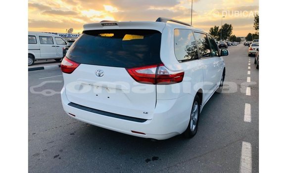 Buy Import Toyota Sienna White Car in Import - Dubai in Dhufar Buy Import Toyota Sienna White Car in Import - Dubai in Dhufar