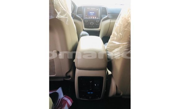 Buy Import Jeep Grand Cherokee Black Car in Import - Dubai in Dhufar Buy Import Jeep Grand Cherokee Black Car in Import - Dubai in Dhufar