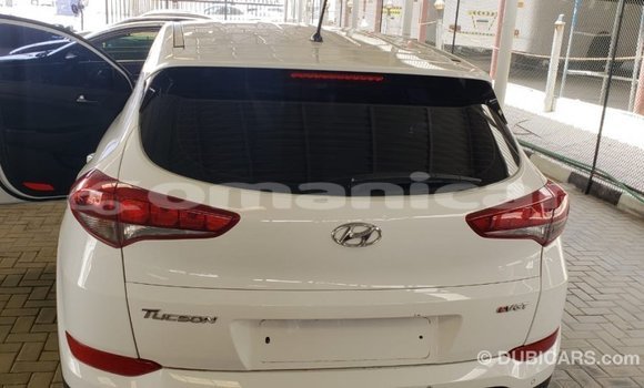 Buy Import Hyundai Tucson White Car in Import - Dubai in Dhufar Buy Import Hyundai Tucson White Car in Import - Dubai in Dhufar