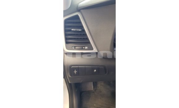 Buy Import Hyundai Tucson White Car in Import - Dubai in Dhufar Buy Import Hyundai Tucson White Car in Import - Dubai in Dhufar