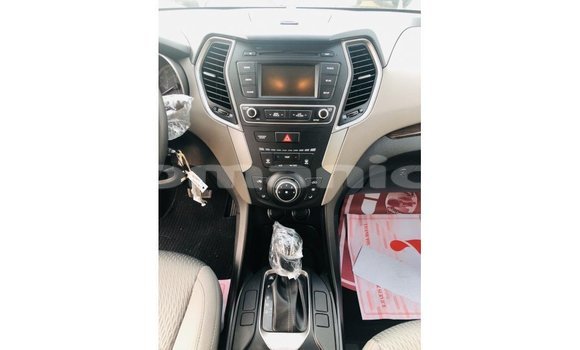 Buy Import Hyundai Santa Fe Other Car in Import - Dubai in Dhufar Buy Import Hyundai Santa Fe Other Car in Import - Dubai in Dhufar