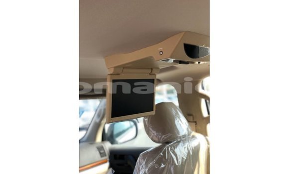 Buy Import Toyota Land Cruiser White Car in Import - Dubai in Dhufar Buy Import Toyota Land Cruiser White Car in Import - Dubai in Dhufar